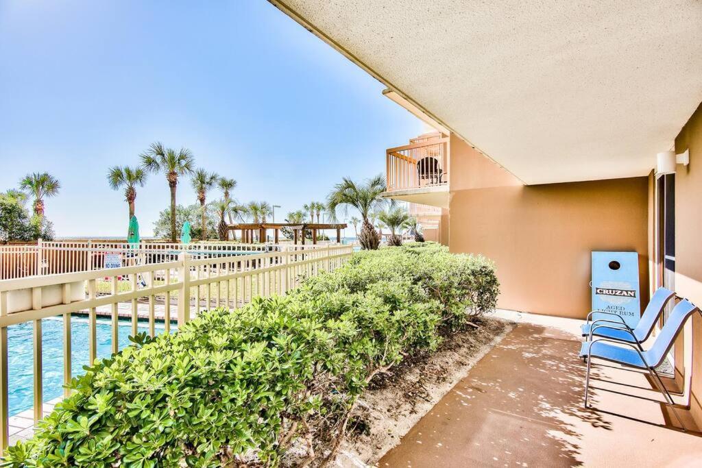 Pelican Beach Resort-Walkout Unit-On The Beach Destin Eksteriør billede