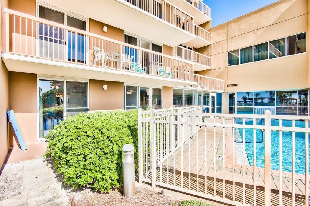 Pelican Beach Resort-Walkout Unit-On The Beach Destin Eksteriør billede